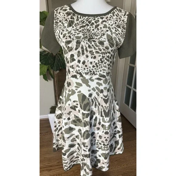 Catherine Malandrino Olive Green Animal Print Fit & Flare Dress Size M - Picture 2 of 8